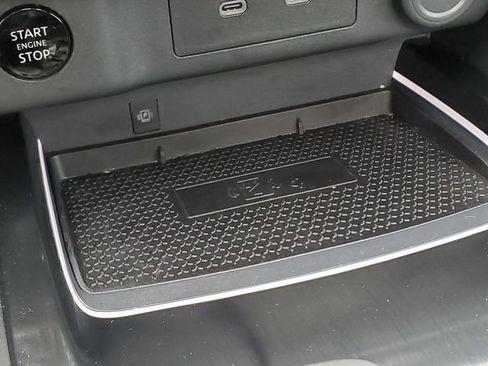 Certified 2024 Nissan Rogue SL w/ SL Premium Package image 28