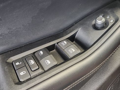 Used 2024 Jeep Grand Cherokee L Laredo AWD/4WD image 22