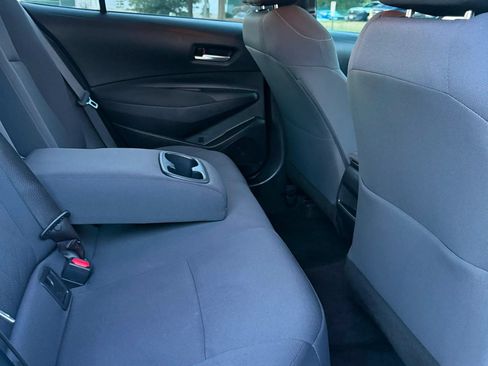 Used 2020 Toyota Corolla LE FWD image 18