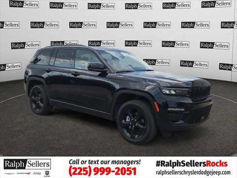 Certified 2025 Jeep Grand Cherokee Limited w/ Luxury Tech Group II RWD image 1
