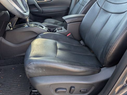 Used 2016 Nissan Rogue SL w/ SL Premium Package image 7