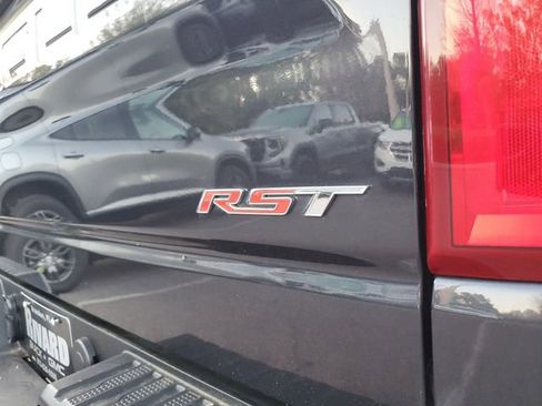 Used 2022 Chevrolet Silverado 1500 RST AWD/4WD image 8