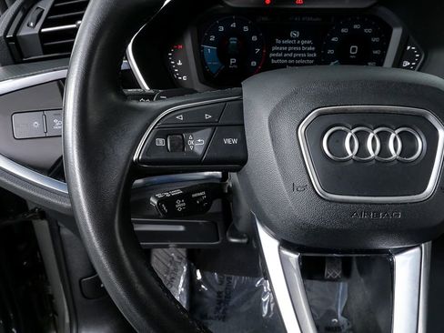 Used 2024 Audi Q3 2.0T Premium w/ Convenience Package image 9