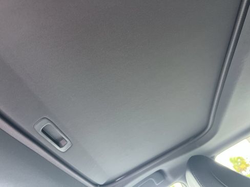 Used 2022 Toyota Avalon XLE w/ Moonroof Package FWD image 28