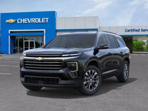 New 2026 Chevrolet Traverse LT w/ Sun and Wheel Package FWD image 6