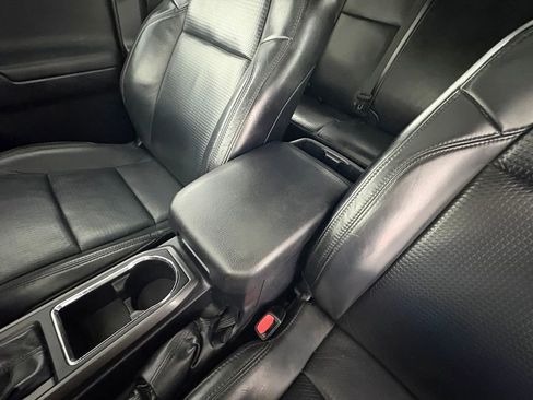 Used 2018 Toyota Tacoma TRD Sport AWD/4WD image 30