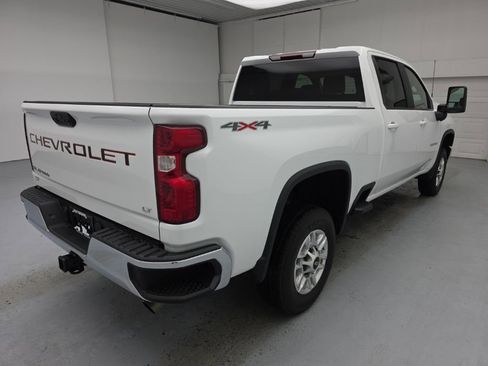 Used 2022 Chevrolet Silverado 2500 LT w/ Convenience Package image 8