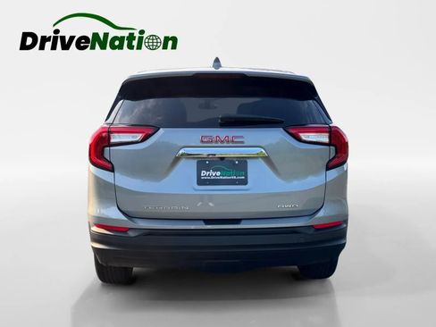 Used 2024 GMC Terrain SLE AWD/4WD image 6