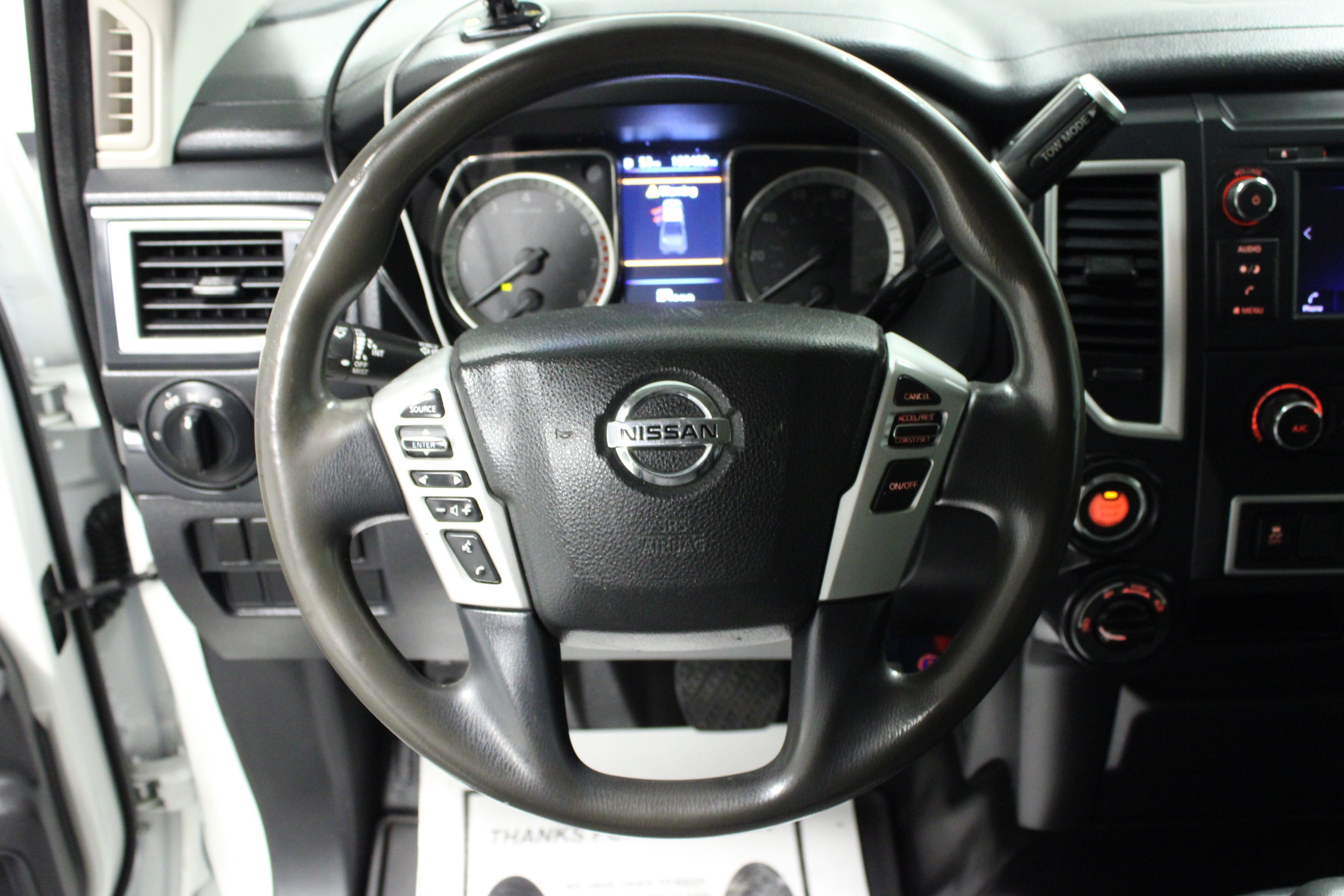 Used 2019 Nissan Titan S AWD/4WD image 17