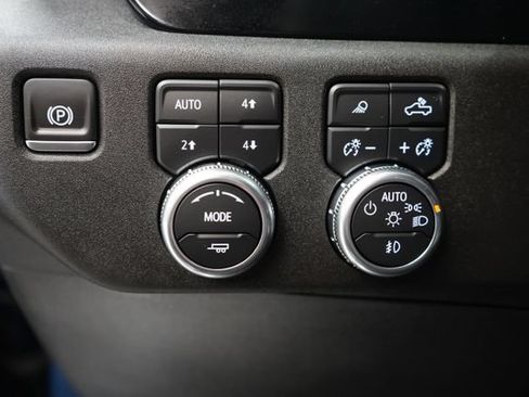 Used 2024 GMC Sierra 1500 SLT w/ SLT Premium Package AWD/4WD image 21