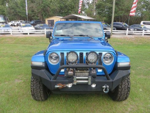Used 2020 Jeep Gladiator Overland AWD/4WD image 3