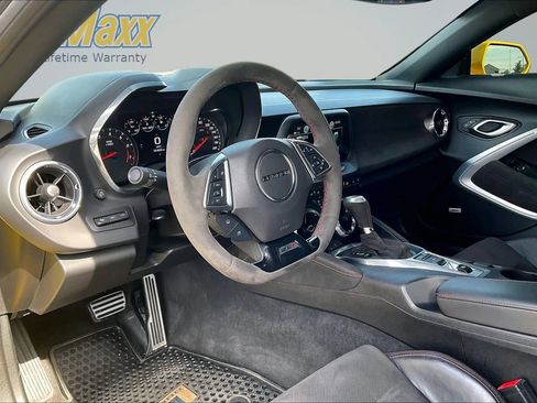 Used 2018 Chevrolet Camaro ZL1 RWD image 21
