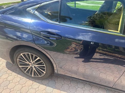 Used 2025 Lexus ES 350 w/ Premium Package FWD image 10