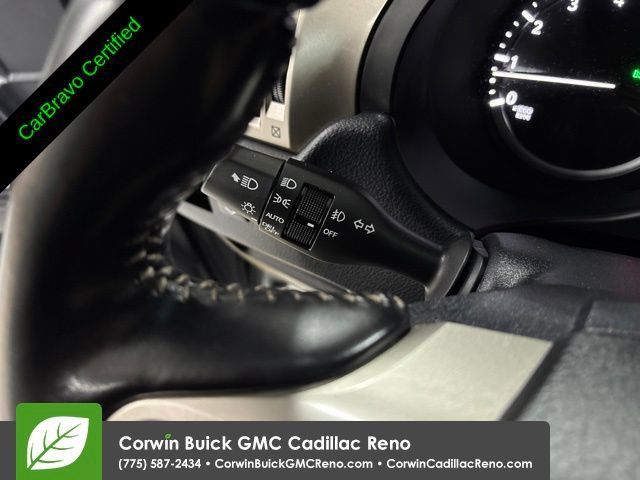 Used 2021 Lexus GX 460 Premium w/ Accessory Package AWD/4WD image 33
