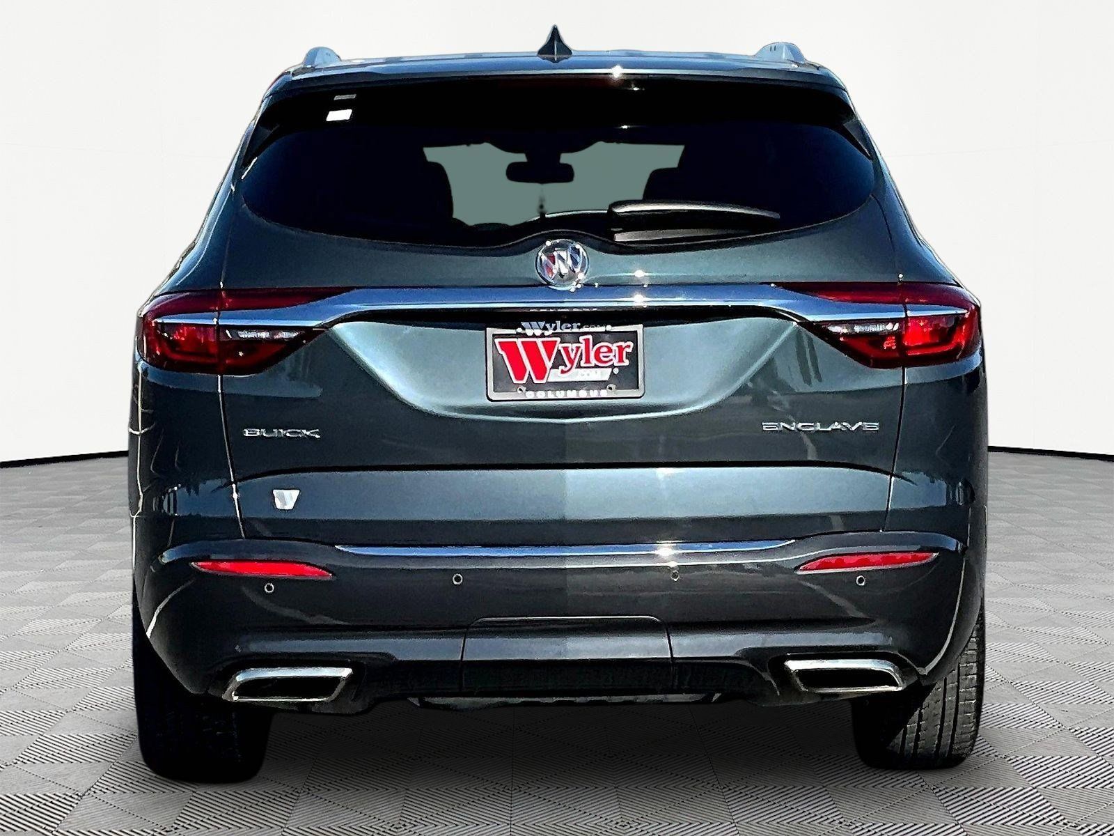 Used 2018 Buick Enclave Premium w/ Experience Buick Package FWD image 5