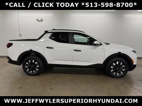 New 2025 Hyundai Santa Cruz SEL image 2