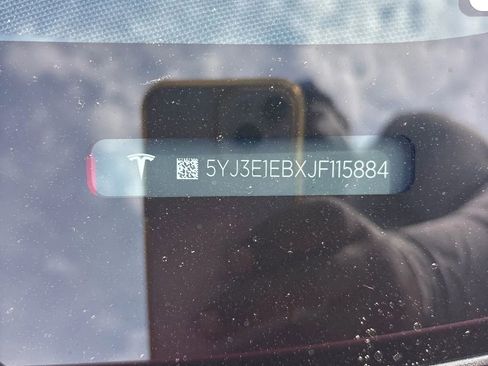 Used 2018 Tesla Model 3 Long Range image 9