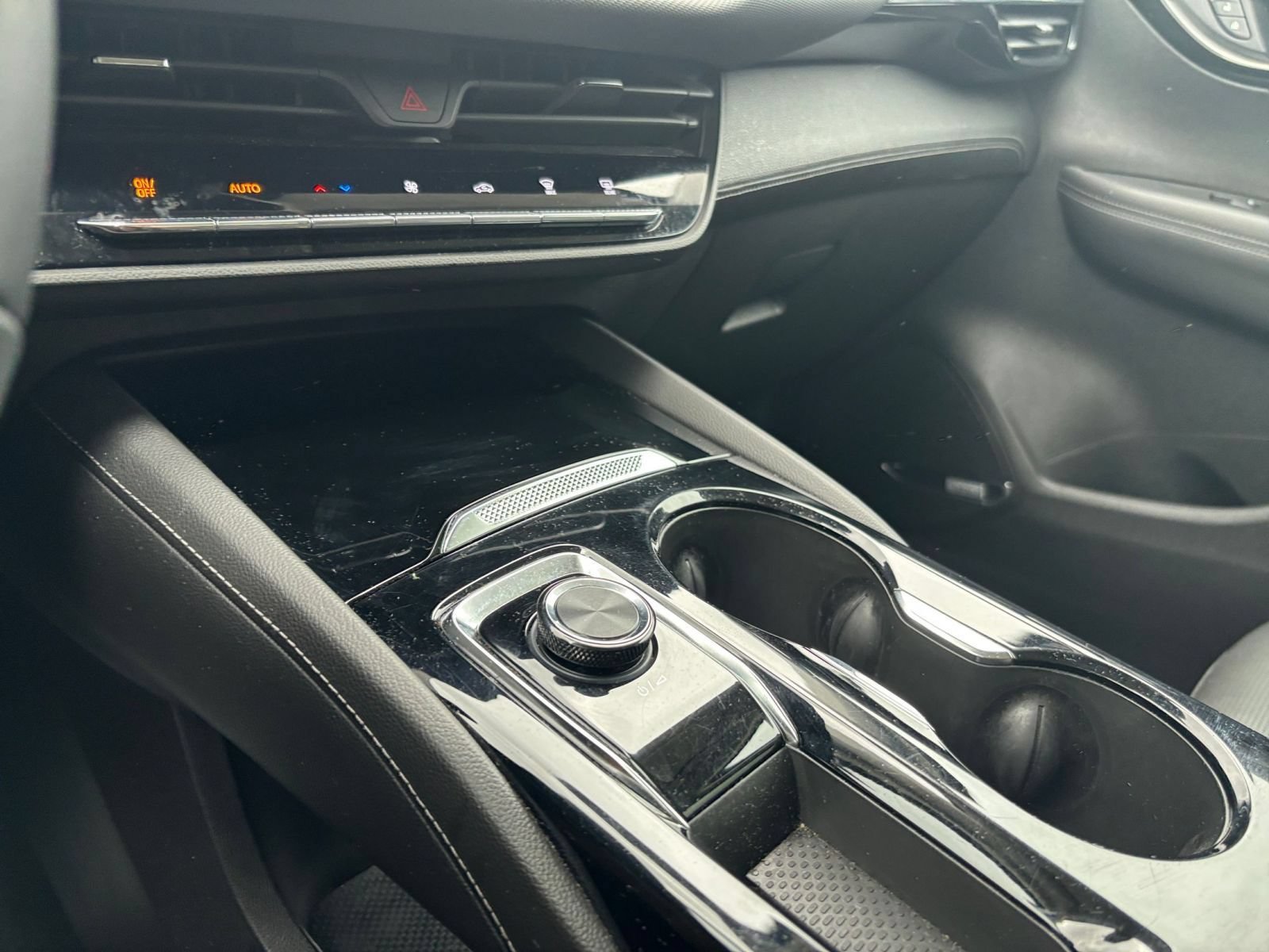 Used 2024 Buick Envision Preferred AWD/4WD image 38