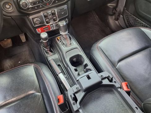 Used 2020 Jeep Gladiator Rubicon AWD/4WD image 11