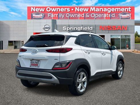 Used 2023 Hyundai Kona SEL w/ Winter Weather Package AWD/4WD image 5