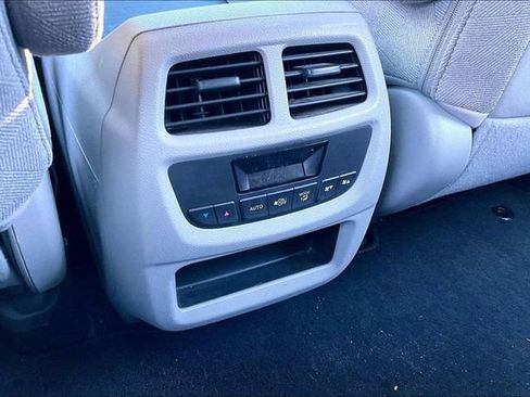 Used 2021 Honda Pilot EX image 34