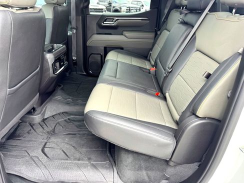 Used 2024 Chevrolet Silverado 1500 ZR2 w/ Technology Package image 20