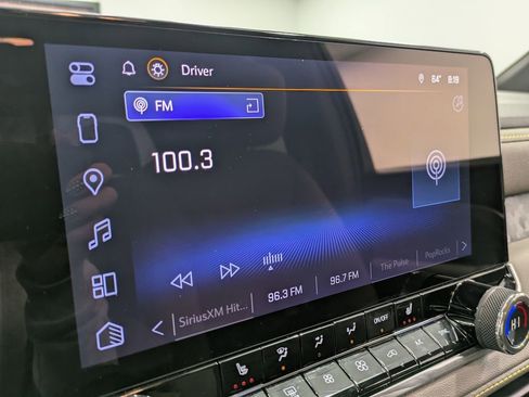 Used 2024 Chevrolet Colorado ZR2 w/ Technology Package AWD/4WD image 12