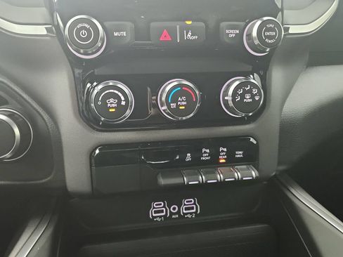 New 2026 RAM 1500 Express AWD/4WD image 25