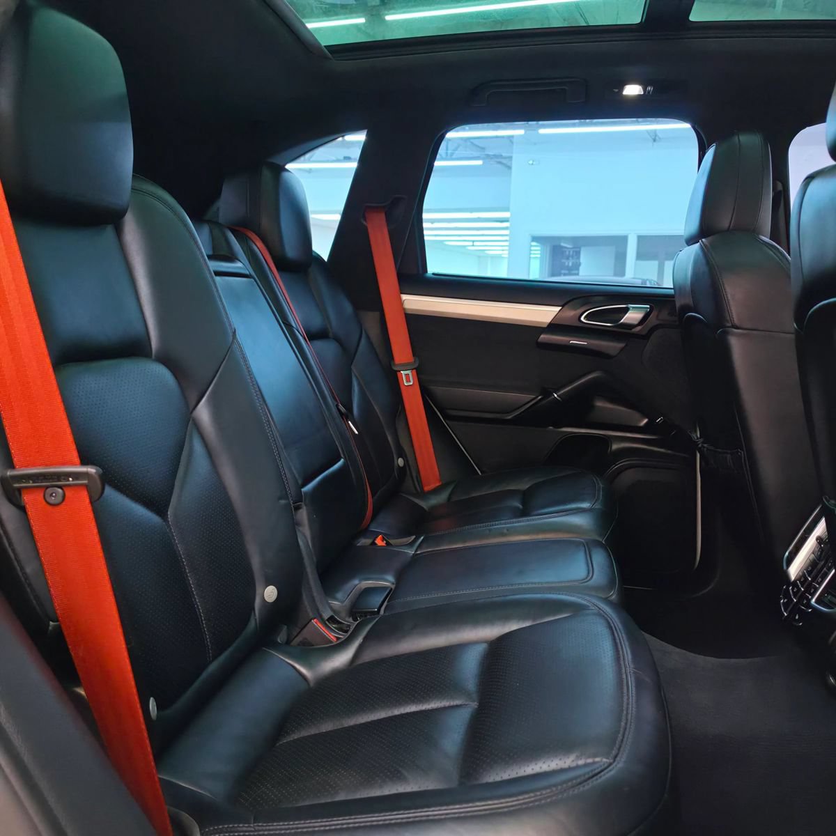 Used 2016 Porsche Cayenne GTS w/ Premium Package Plus AWD/4WD image 32