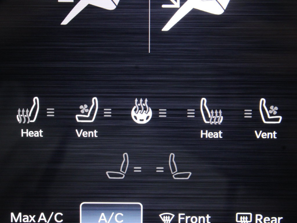 Used 2025 RAM 1500 Laramie w/ Sport Appearance Package AWD/4WD image 24