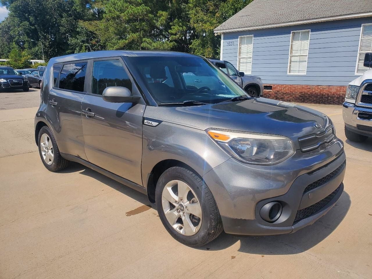 Used 2019 Kia Soul FWD image 3