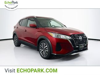 Used 2022 Nissan Kicks SV image 1