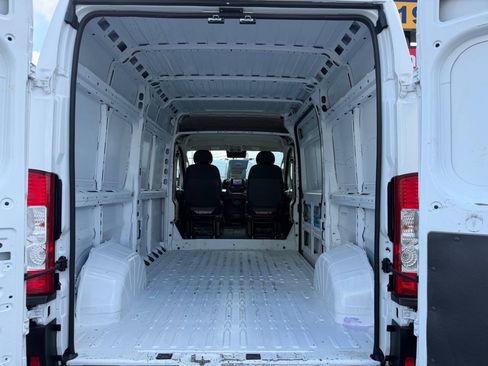 Used 2022 RAM ProMaster 2500 FWD image 10