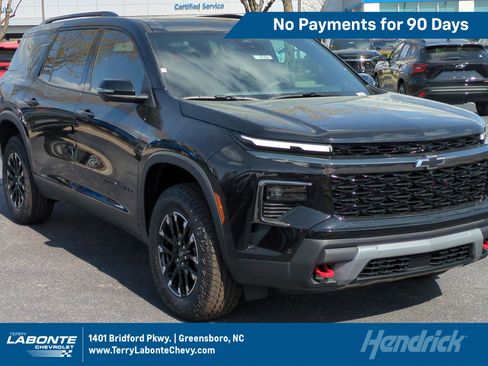 New 2026 Chevrolet Traverse Z71 w/ Enhanced Driving Package AWD/4WD image 1