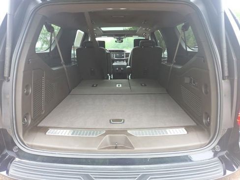 Used 2023 GMC Yukon XL Denali w/ Denali Reserve Package AWD/4WD image 42
