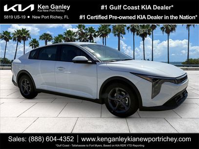 New 2025 Kia K4 LXS