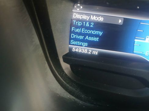 Used 2015 Ford Explorer XLT w/ Equipment Group 202A FWD image 13