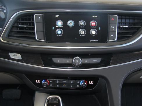 Used 2018 Buick Enclave Premium FWD image 15