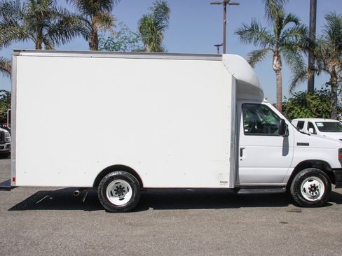 Used 2019 Ford E-350 and Econoline 350 Super Duty image 12