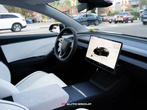 Used 2026 Tesla Model 3 Performance AWD/4WD image 11