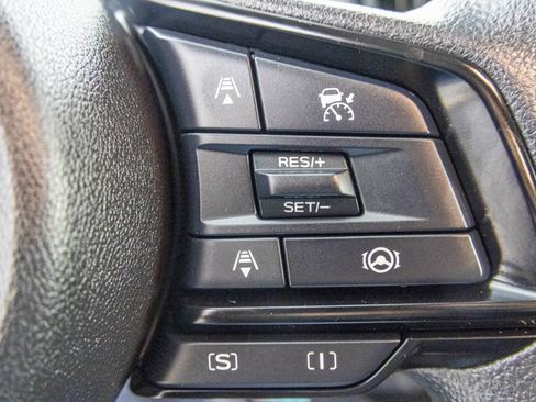 Used 2025 Subaru Crosstrek 2.0i image 27