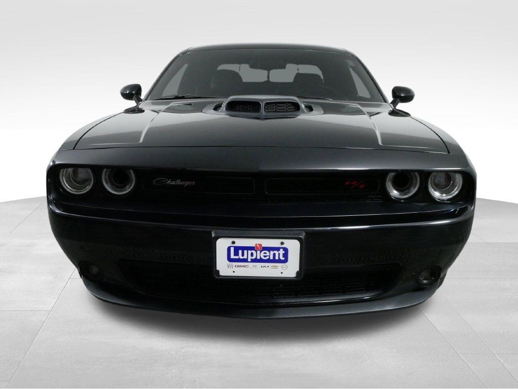 Used 2016 Dodge Challenger R/T Plus RWD image 3