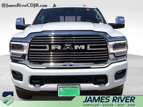 Used 2024 RAM 2500 Laramie w/ Safety Group AWD/4WD image 7