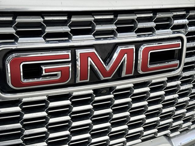 Used 2023 GMC Yukon XL Denali AWD/4WD image 32