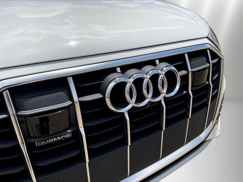 Used 2023 Audi Q7 3.0T Premium Plus w/ Premium Plus Package AWD/4WD image 34