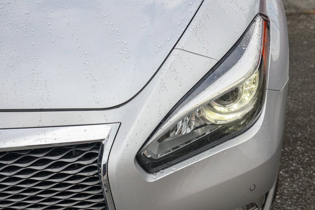 Used 2019 INFINITI Q70 Luxe AWD/4WD image 11