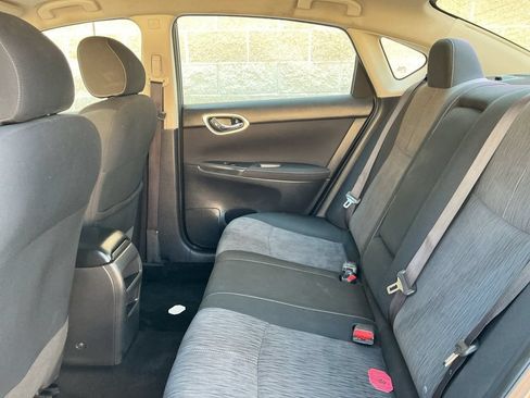Used 2015 Nissan Sentra SV FWD image 21