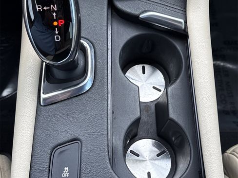 Used 2017 Cadillac XT5 Luxury w/ Driver Awareness Package image 24