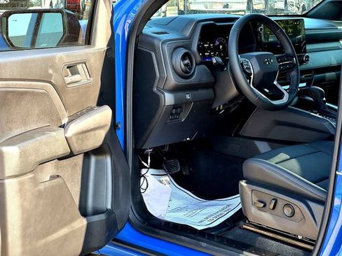 Used 2026 Chevrolet Colorado Trail Boss AWD/4WD image 8