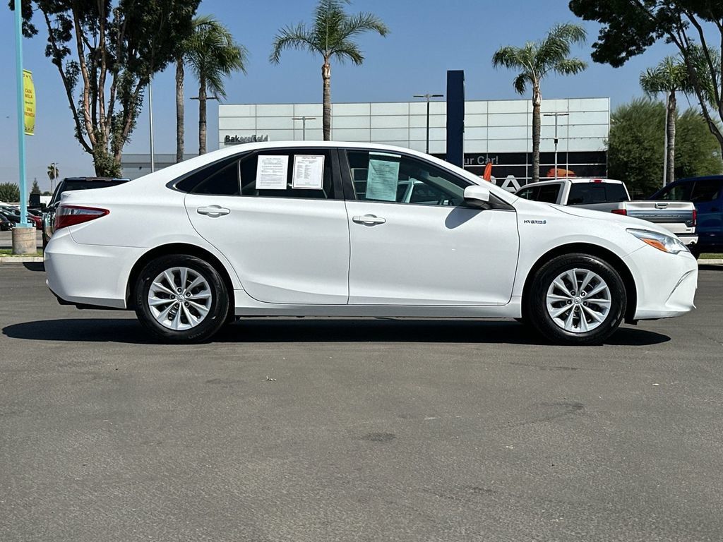 Used 2016 Toyota Camry LE FWD image 6